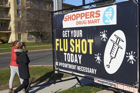 Flu shots in Ontario rolling out in September, COVID booster expected to arrive soon